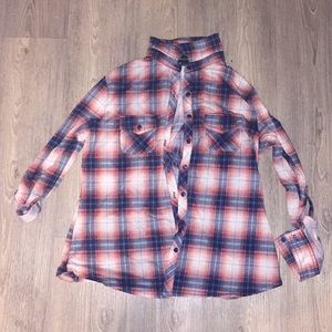 I’m selling a Flannel shirt